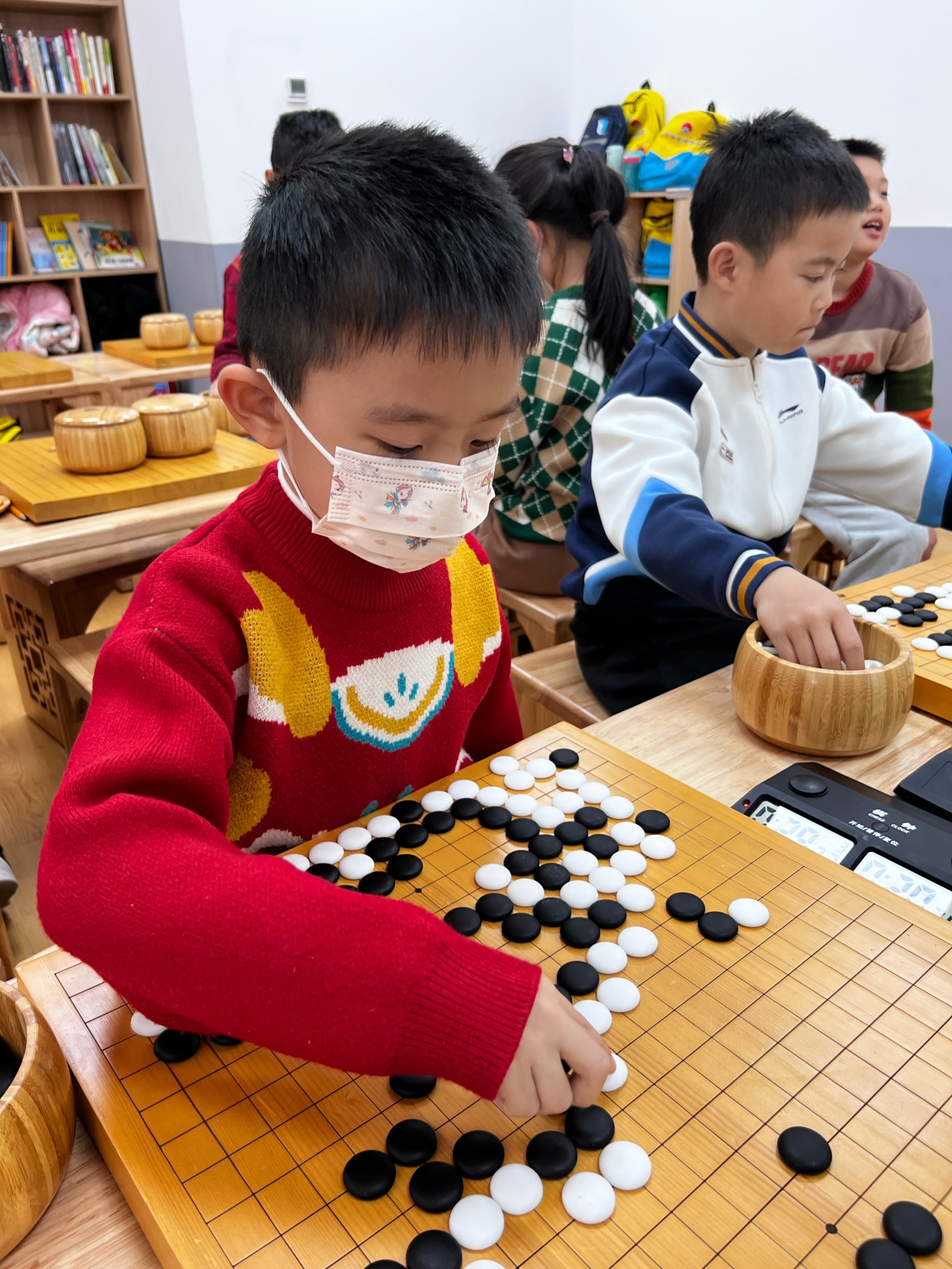 为什么棋逢对手能够触动人心？围棋背后的哲理与智慧的简单介绍